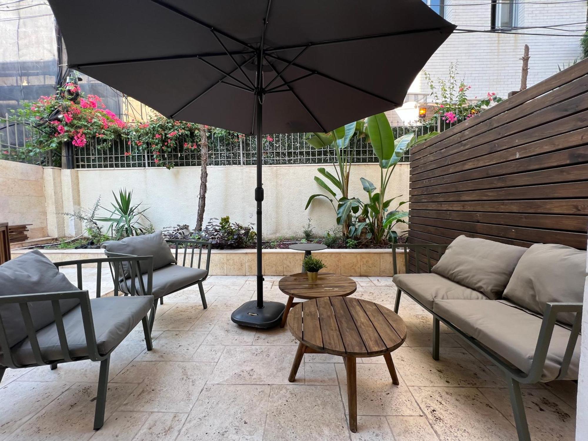 Beer Garden Hotel Tel Aviv Exterior foto